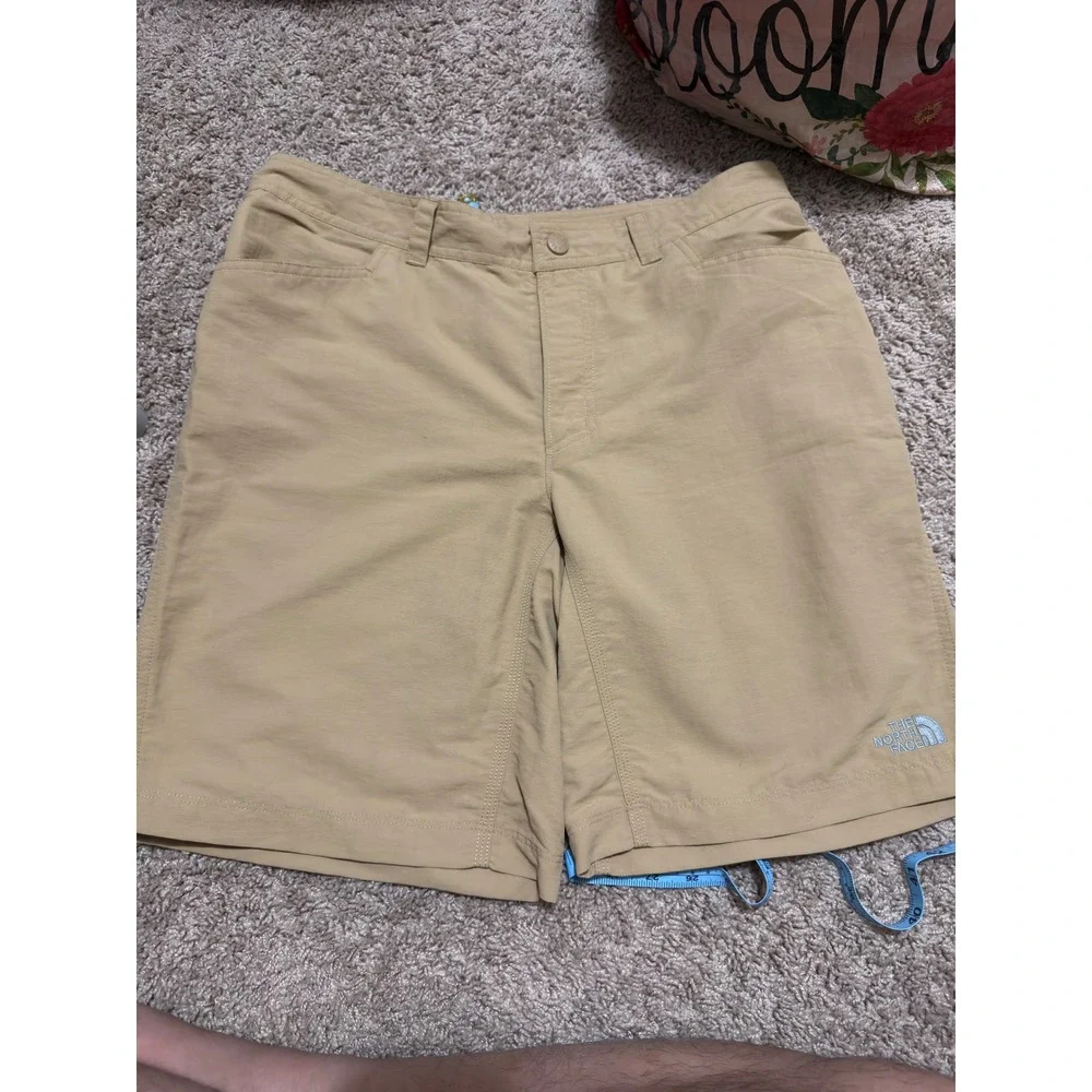 The North Face Mens Tan Nylon Hiking‎ CargoShorts Size 32 Regular DN 879323 BB18